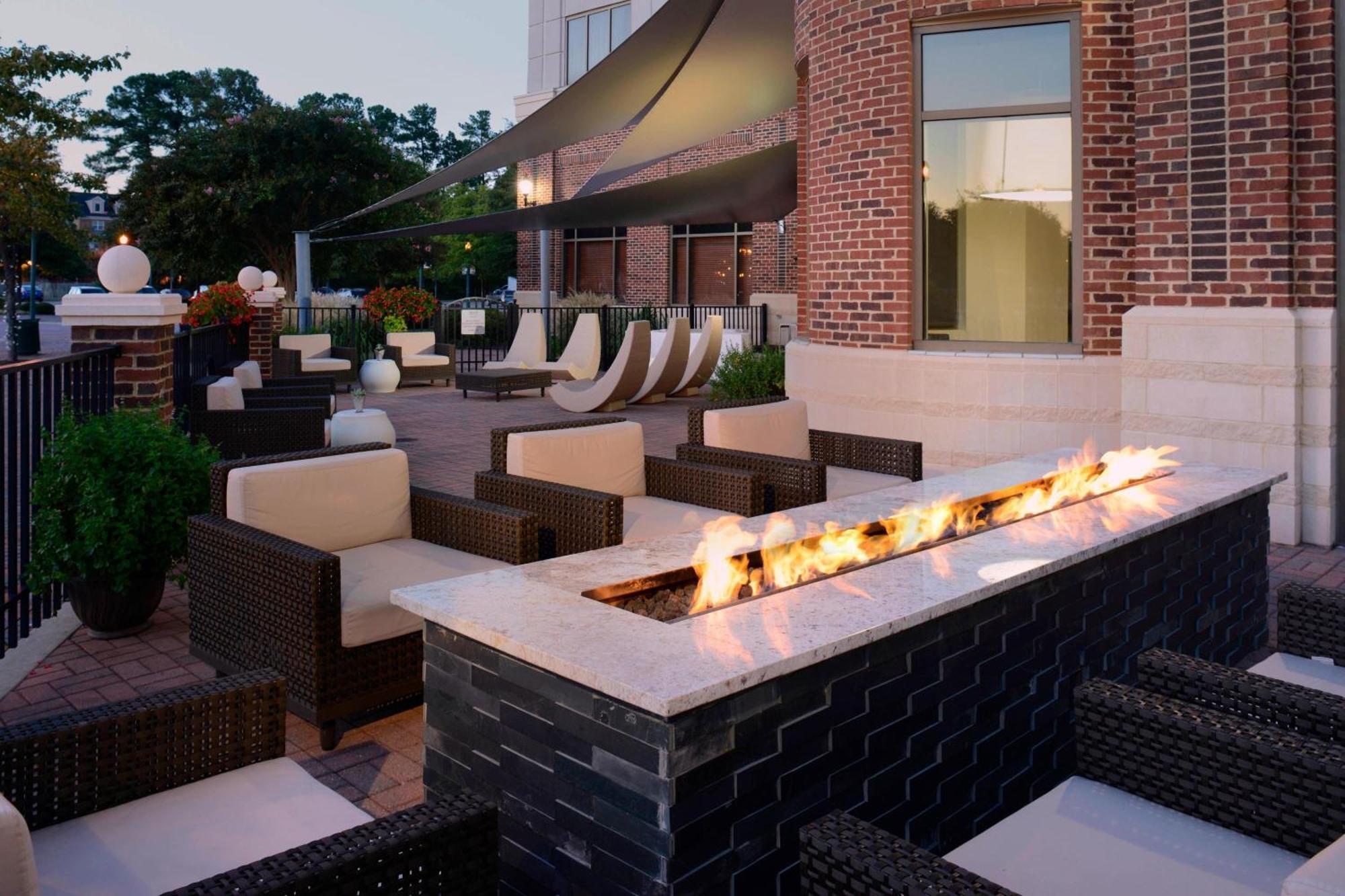 Newport News Marriott At City Center Exterior photo